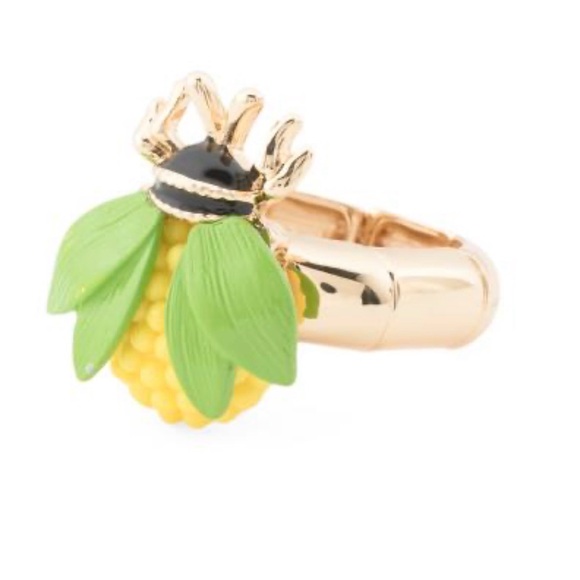 ❌❌ sold ❌❌ Betsey Johnson Gold Plated Bee Stretch Cocktail Statement Ring - Picture 3 of 3
